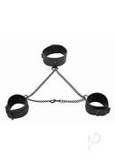 Sex And Mischief Shadow Sparkle Collar And Cuff Set - Black